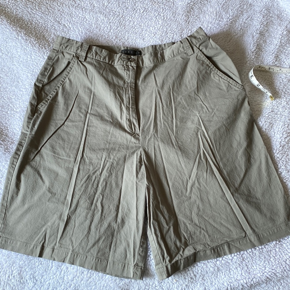 Van-Heusen Bermuda Shorts size 12